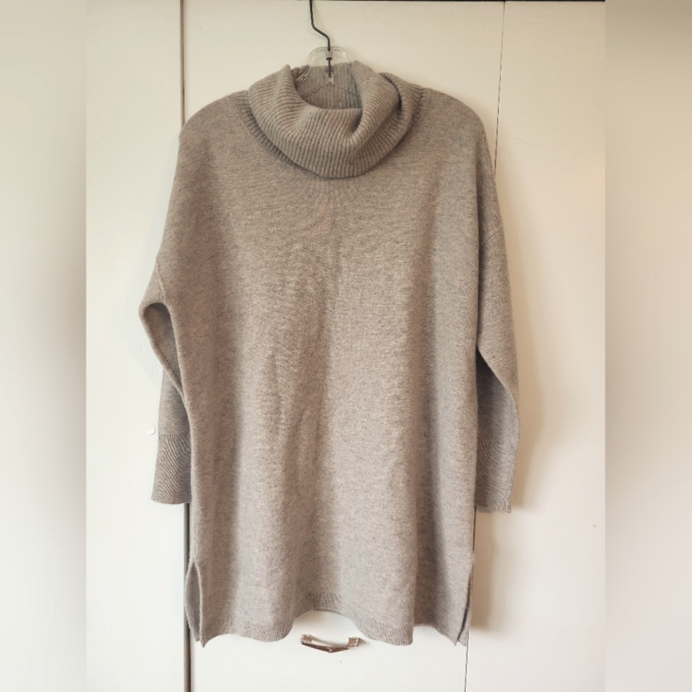 LL Bean Women's Cashmere Turtleneck Sweater XS/S NWT